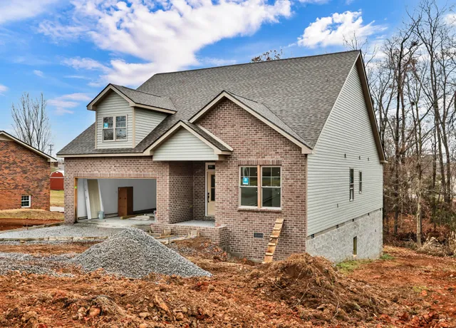 $389,900 | 52 West Drive, Clarksville, TN 37040