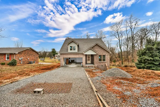 $389,900 | 52 West Drive, Clarksville, TN 37040