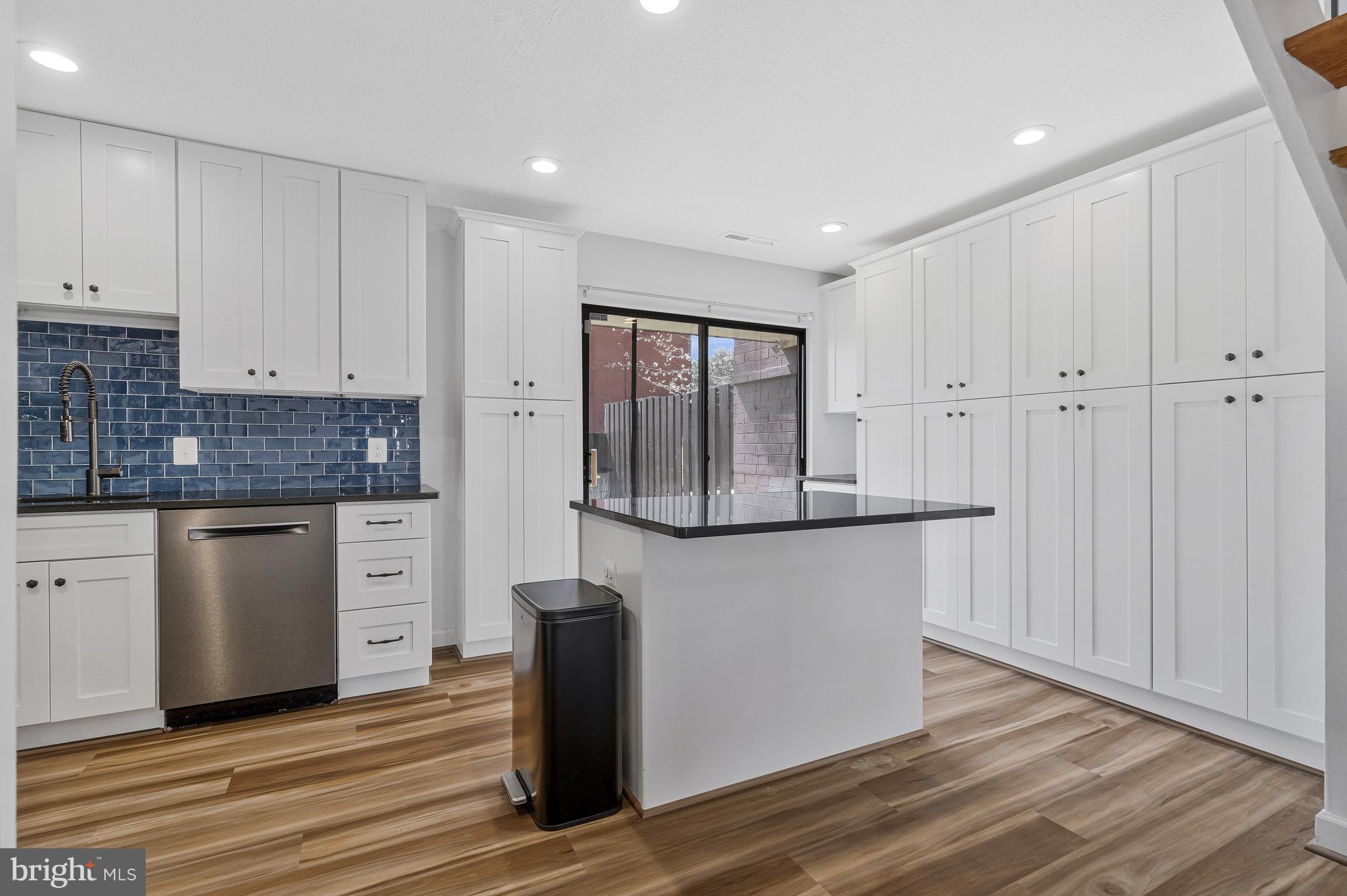1353 Northgate Square Reston, VA 20190 - Photo 11 of 26 Thoughtfully designed for unbelievable storage!