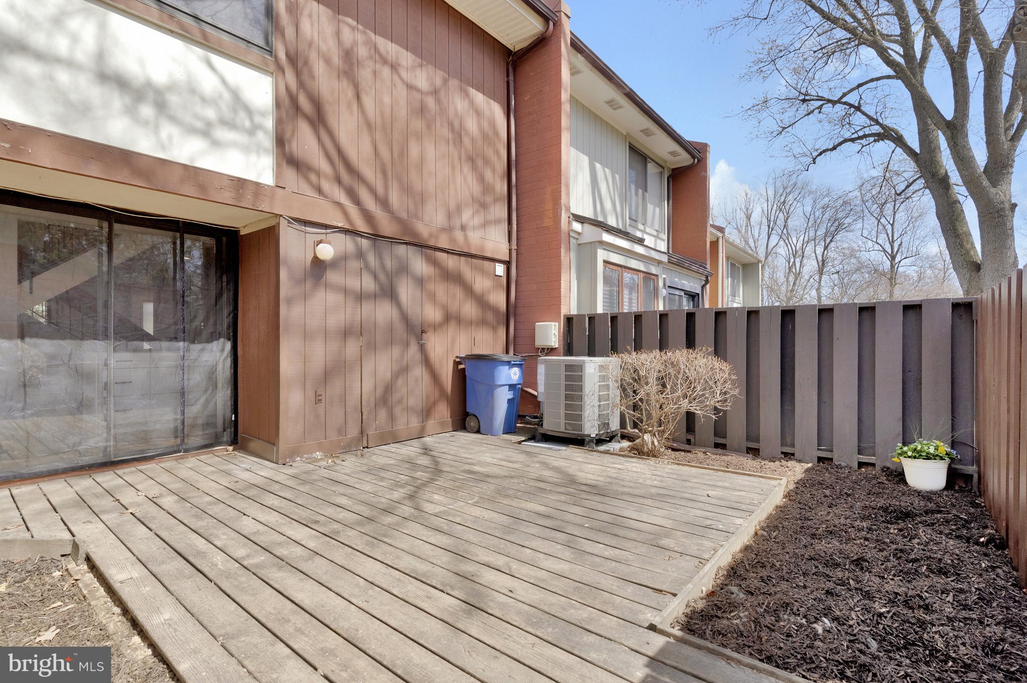 1353 Northgate Square Reston, VA 20190 - Photo 12 of 26 Fully fenced patio directly off kitchen