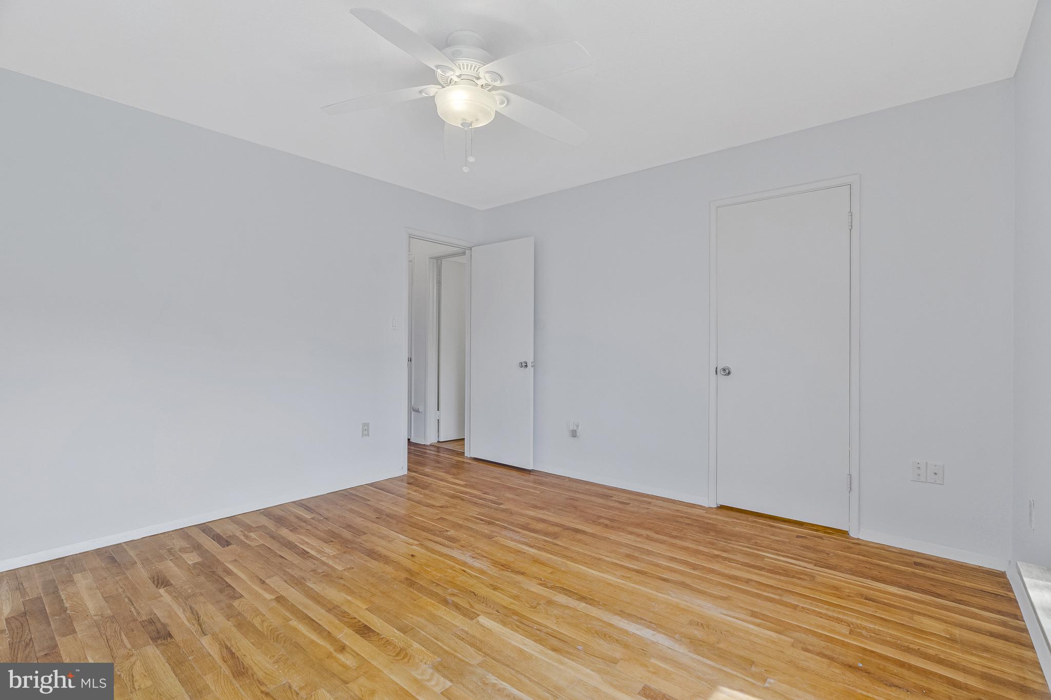 1353 Northgate Square Reston, VA 20190 - Photo 16 of 26 Spacious primary with hardwood floors