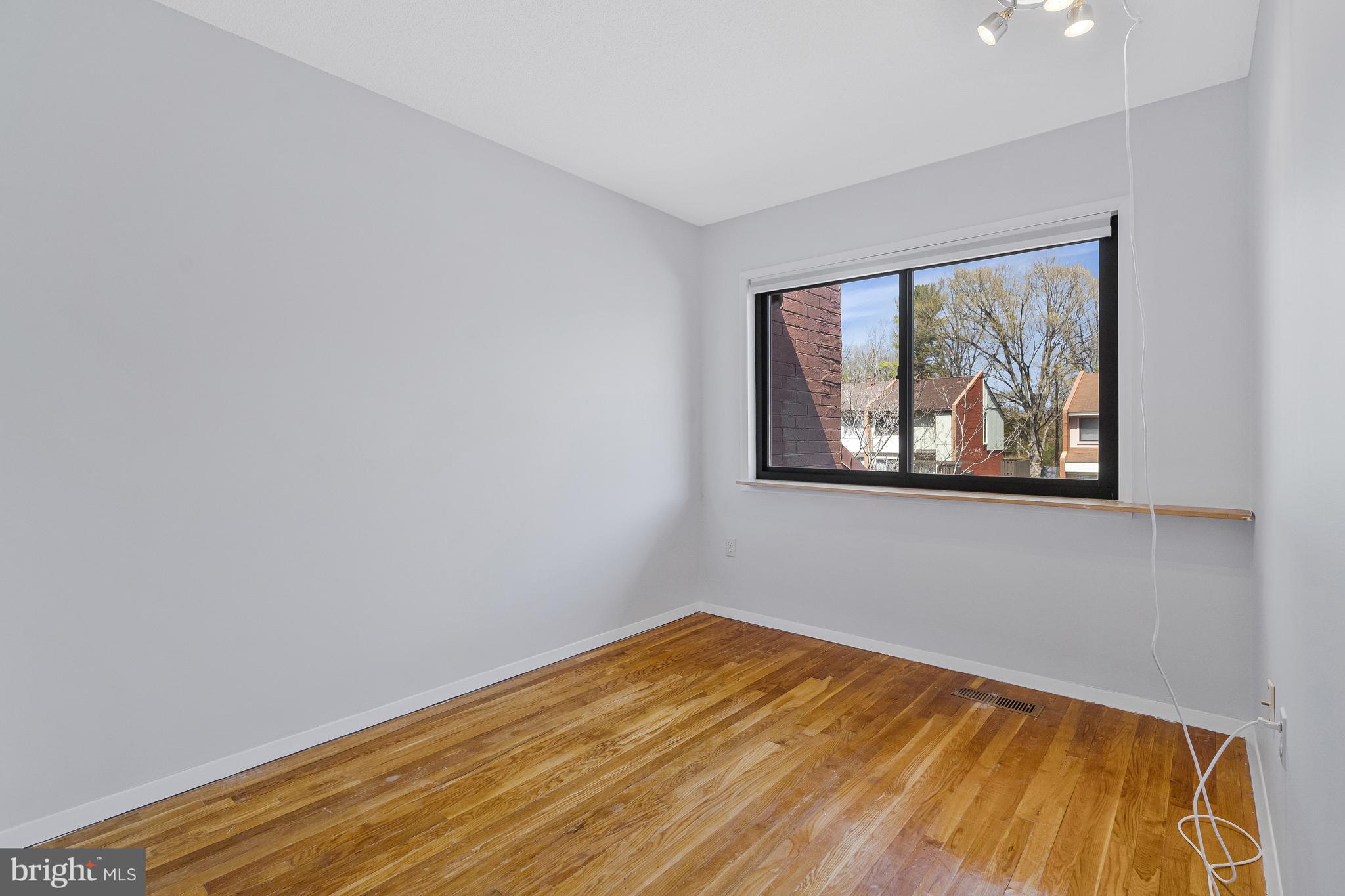 1353 Northgate Square Reston, VA 20190 - Photo 20 of 26 BR #2 with hardwoods and large window
