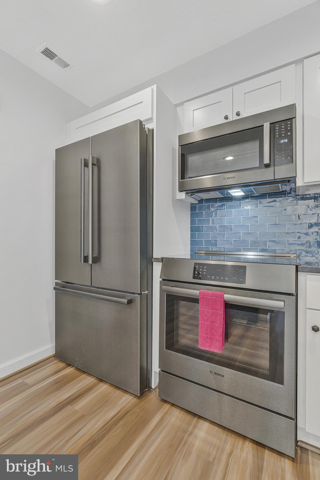 1353 Northgate Square Reston, VA 20190 - Photo 8 of 26 Updated stainless steel appliances