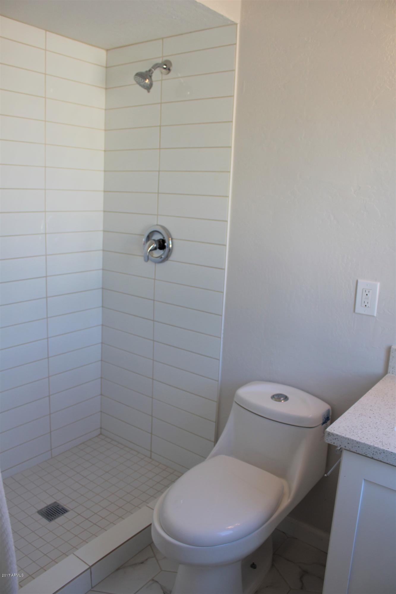 809 East Carson Road Phoenix, AZ 85042 - Photo 8 of 11 carson7