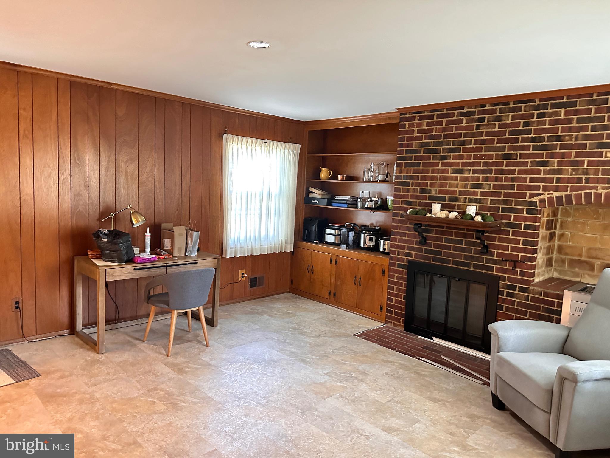 6143 Roxbury Avenue Springfield, VA 22152 - Photo 18 of 25