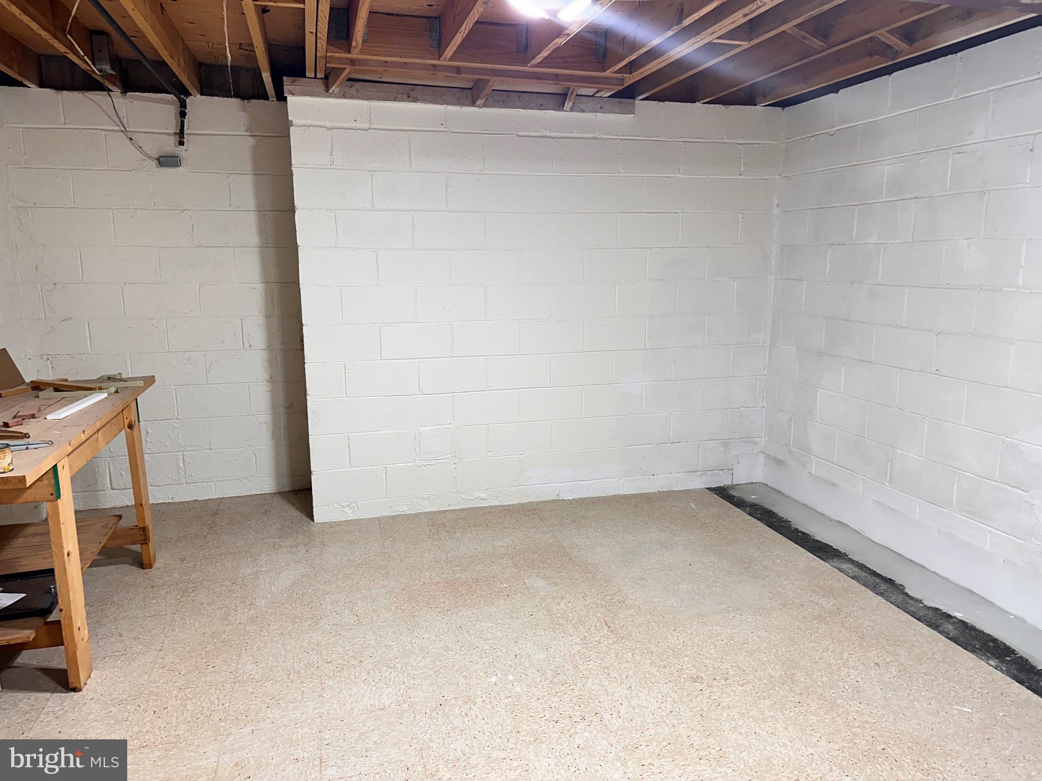 6143 Roxbury Avenue Springfield, VA 22152 - Photo 20 of 25