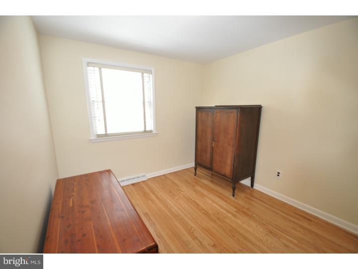 632 Bob White Road Wayne, PA 19087 - Photo 8 of 22 Bedroom