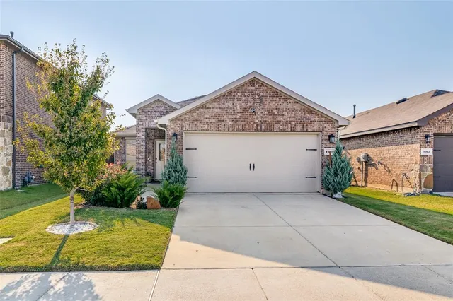 $272,225 | 1605 Ackerly Drive, Forney, TX 75126