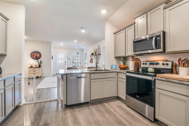 $272,225 | 1605 Ackerly Drive, Forney, TX 75126