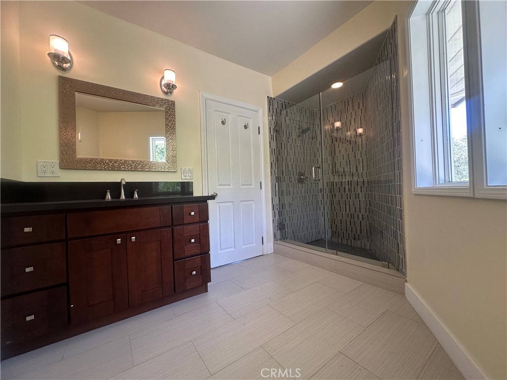 60 Crest Road East Palos Verdes Peninsula, CA 90274 - Photo 11 of 23 Bathroom