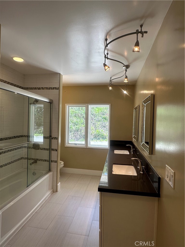 60 Crest Road East Palos Verdes Peninsula, CA 90274 - Photo 12 of 23 Bathroom