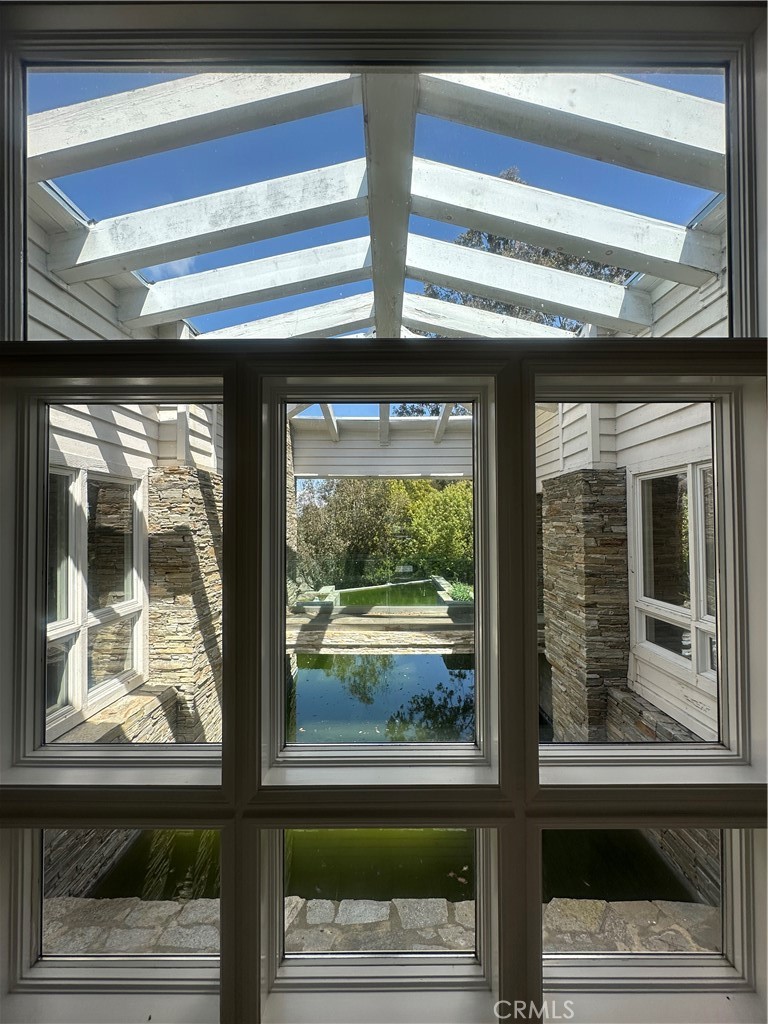 60 Crest Road East Palos Verdes Peninsula, CA 90274 - Photo 4 of 23