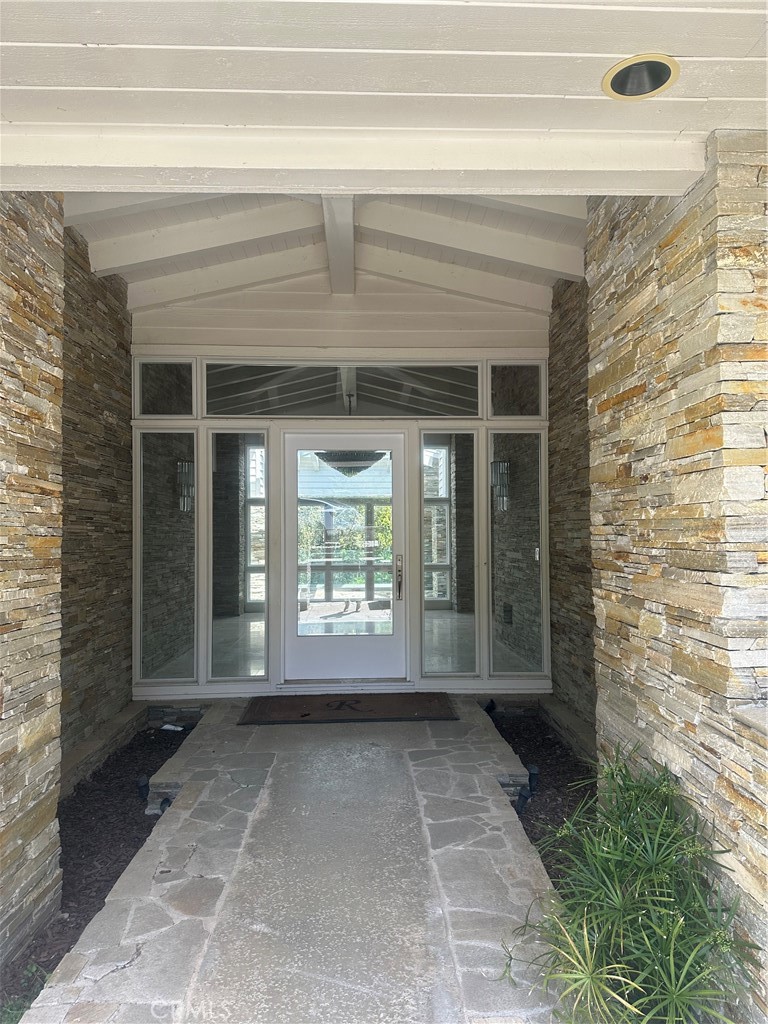 60 Crest Road East Palos Verdes Peninsula, CA 90274 - Photo 8 of 23 Front door