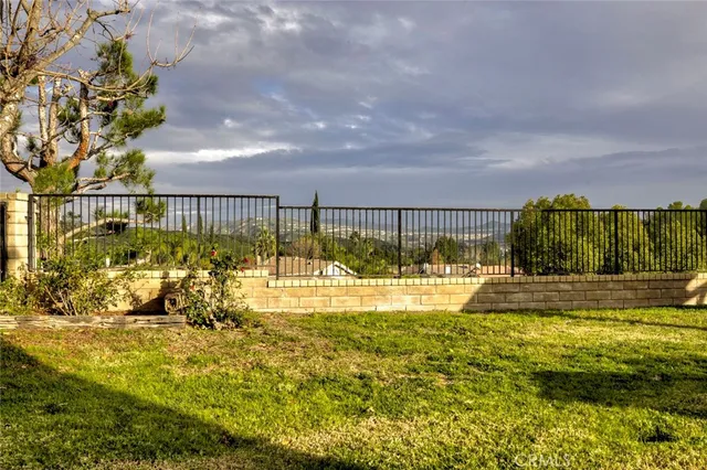 $999,999 | 28030 Kenton Lane, Saugus, CA 91350