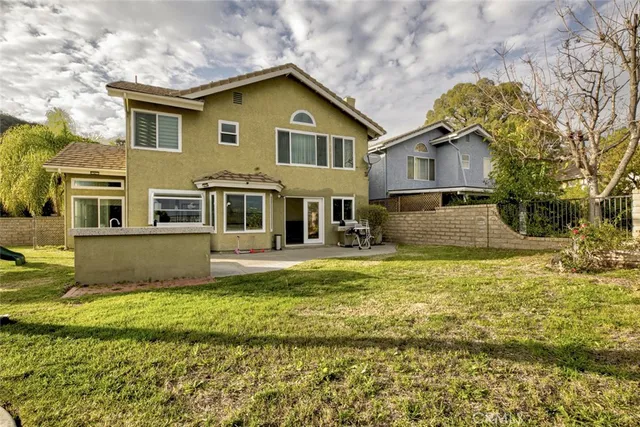 $999,999 | 28030 Kenton Lane, Saugus, CA 91350