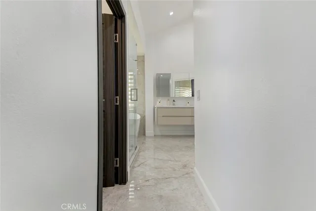 $999,999 | 28030 Kenton Lane, Saugus, CA 91350