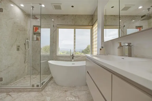 $999,999 | 28030 Kenton Lane, Saugus, CA 91350