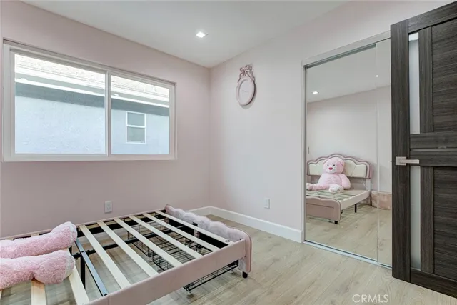 $999,999 | 28030 Kenton Lane, Saugus, CA 91350