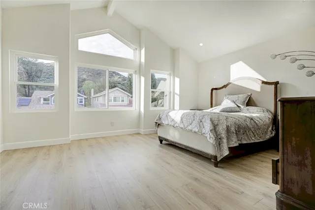 $999,999 | 28030 Kenton Lane, Saugus, CA 91350