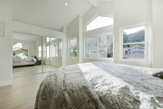 $999,999 | 28030 Kenton Lane, Saugus, CA 91350