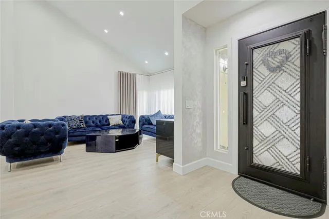 $999,999 | 28030 Kenton Lane, Saugus, CA 91350