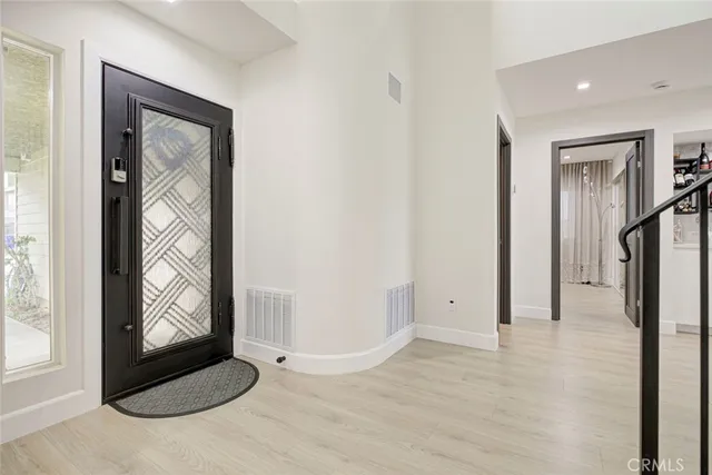 $999,999 | 28030 Kenton Lane, Saugus, CA 91350