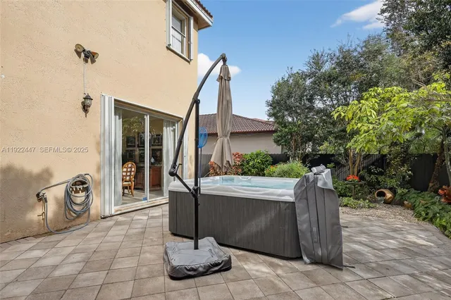 $995,000 | 15144 Southwest 20th Street, Miami, FL 33185