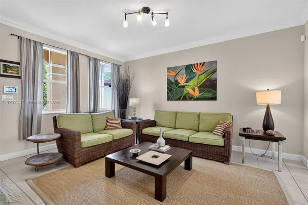 $975,000 | 15144 Southwest 20th Street, Miami, FL 33185