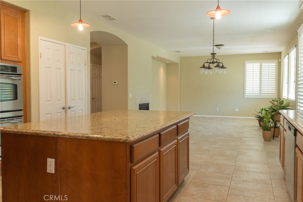 31043 Tiverton Road Menifee, CA 92584 - Photo 7 of 36