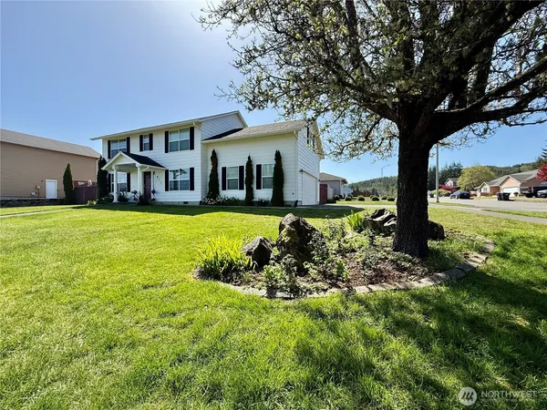 $575,000 | 611 Andrews Avenue, Cosmopolis, WA 98537