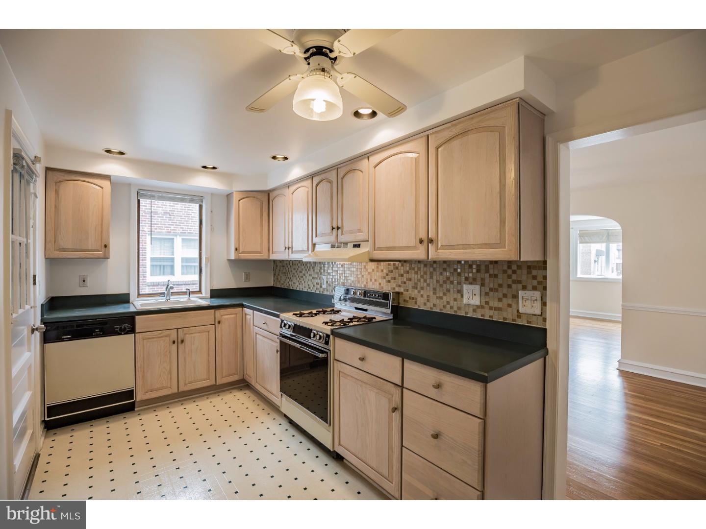 407 East Rodgers Street Ridley Park, PA 19078 - Photo 7 of 25 Kitchen