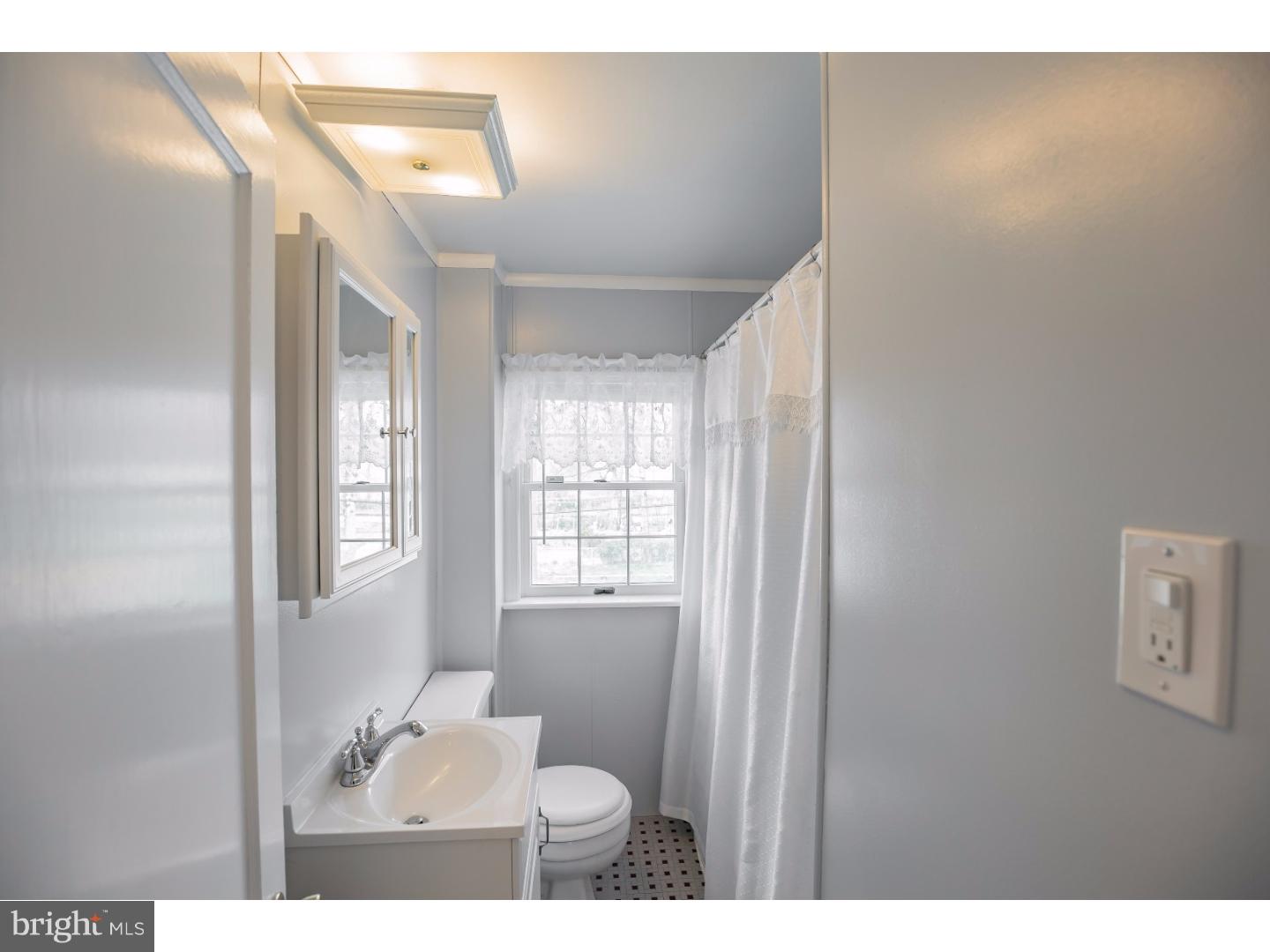 407 East Rodgers Street Ridley Park, PA 19078 - Photo 10 of 25 Bathroom