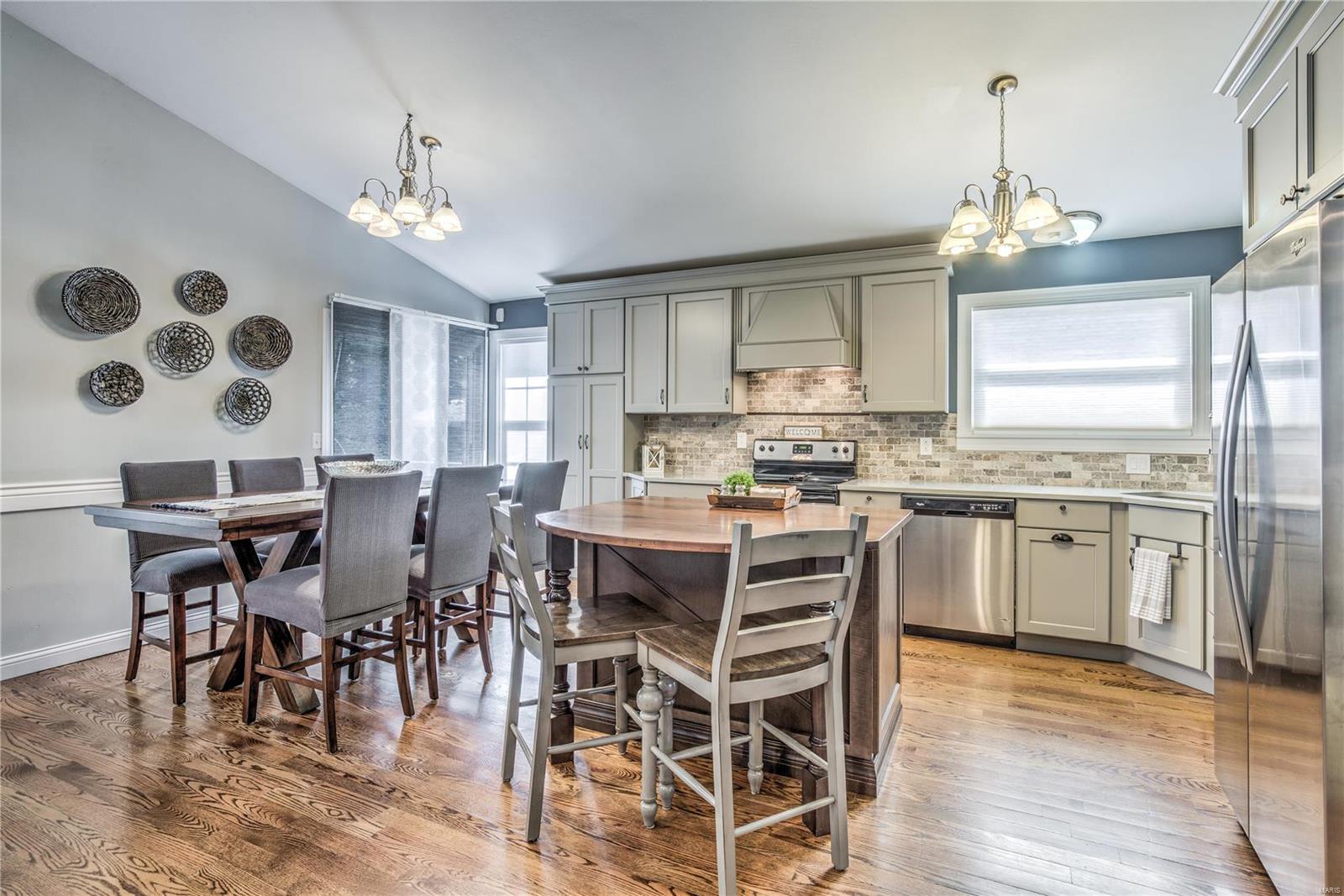 638 Rustic Valley Drive Ballwin, MO 63021 - Photo 5 of 14