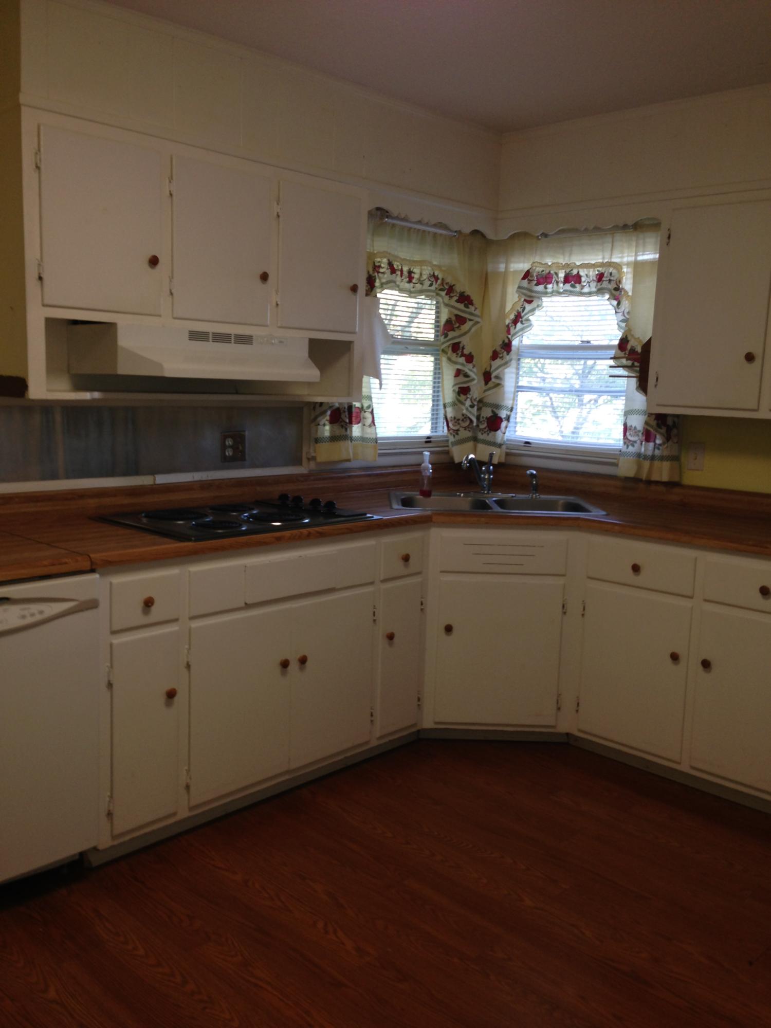272 Sherwood Road Powell, TN 37849 - Photo 6 of 13 IMG_2575.JPG
