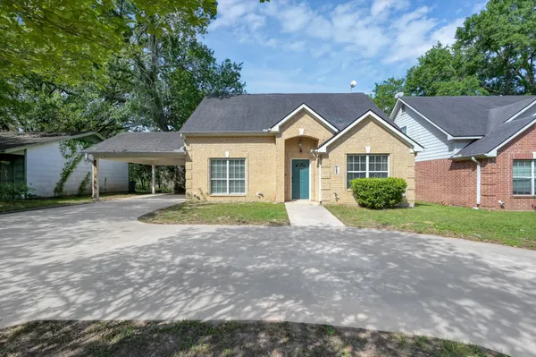 $750 | 125 Pine Street, Prairie View, TX 77445