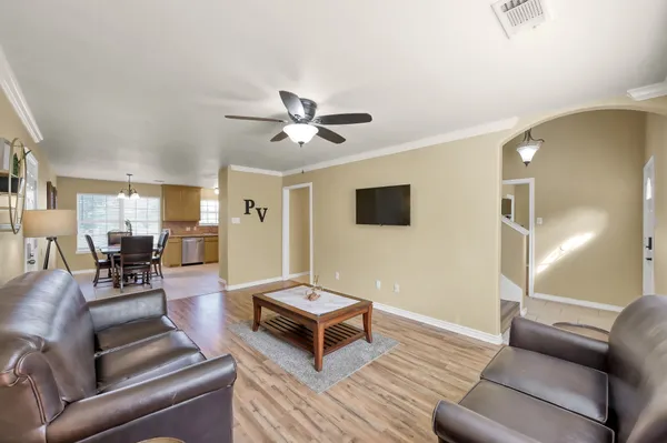 $750 | 125 Pine Street, Prairie View, TX 77445