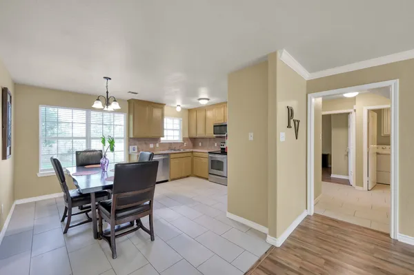 $750 | 125 Pine Street, Prairie View, TX 77445