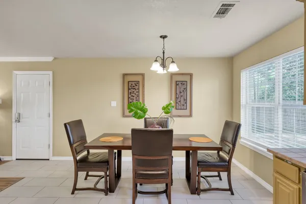 $750 | 125 Pine Street, Prairie View, TX 77445