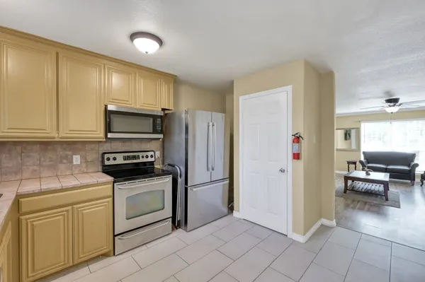 $750 | 125 Pine Street, Prairie View, TX 77445