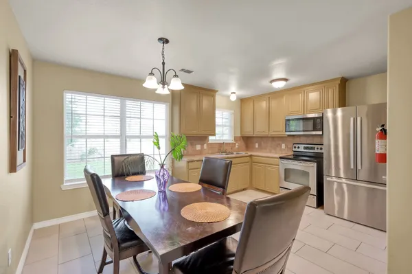 $750 | 125 Pine Street, Prairie View, TX 77445