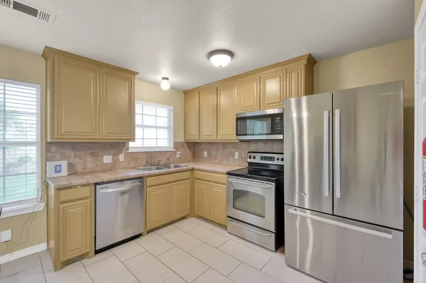 $750 | 125 Pine Street, Prairie View, TX 77445