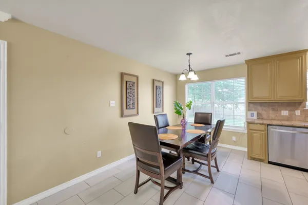 $750 | 125 Pine Street, Prairie View, TX 77445