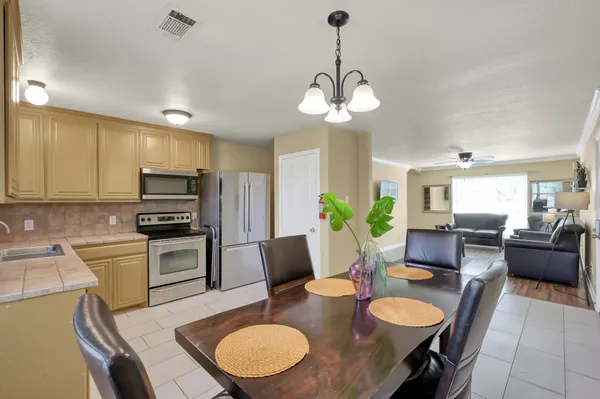 $750 | 125 Pine Street, Prairie View, TX 77445