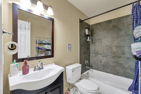 $750 | 125 Pine Street, Prairie View, TX 77445