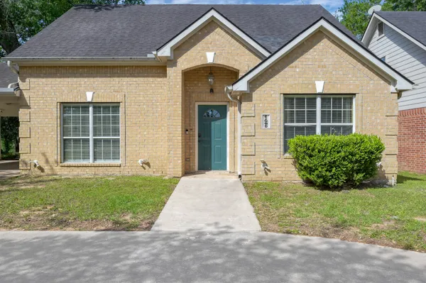 $750 | 125 Pine Street, Prairie View, TX 77445