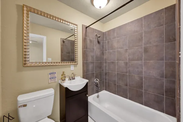 $750 | 125 Pine Street, Prairie View, TX 77445