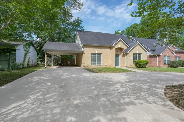 $750 | 125 Pine Street, Prairie View, TX 77445