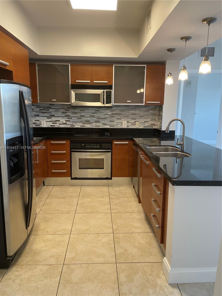 2030 Douglas Road, Unit 524 Coral Gables, FL 33134 - Photo 19 of 33