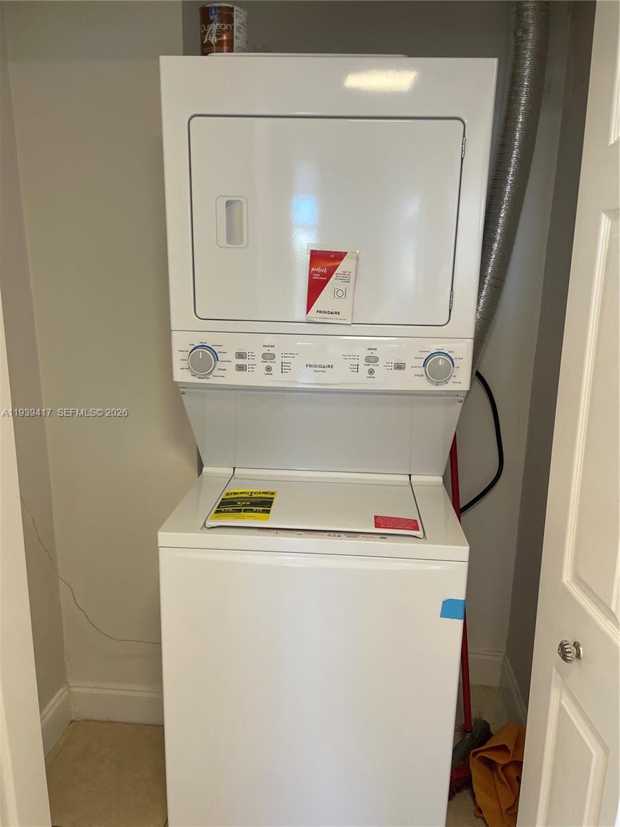 2030 Douglas Road, Unit 524 Coral Gables, FL 33134 - Photo 26 of 33