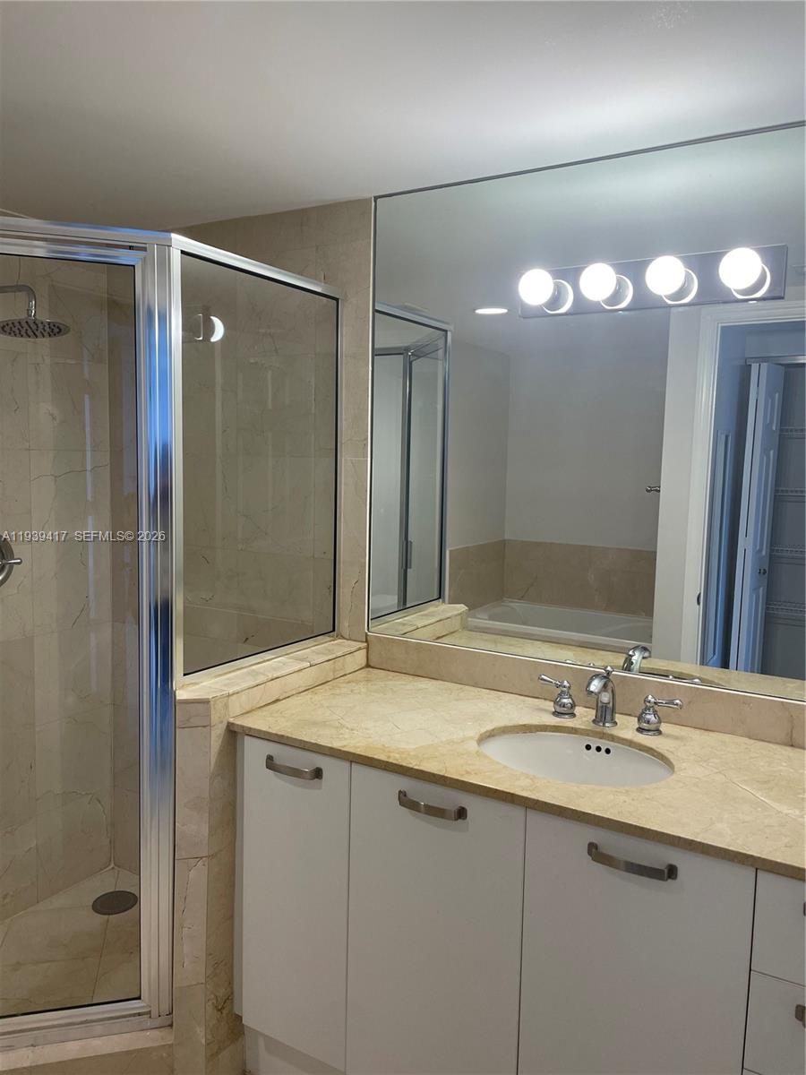 2030 Douglas Road, Unit 524 Coral Gables, FL 33134 - Photo 29 of 33